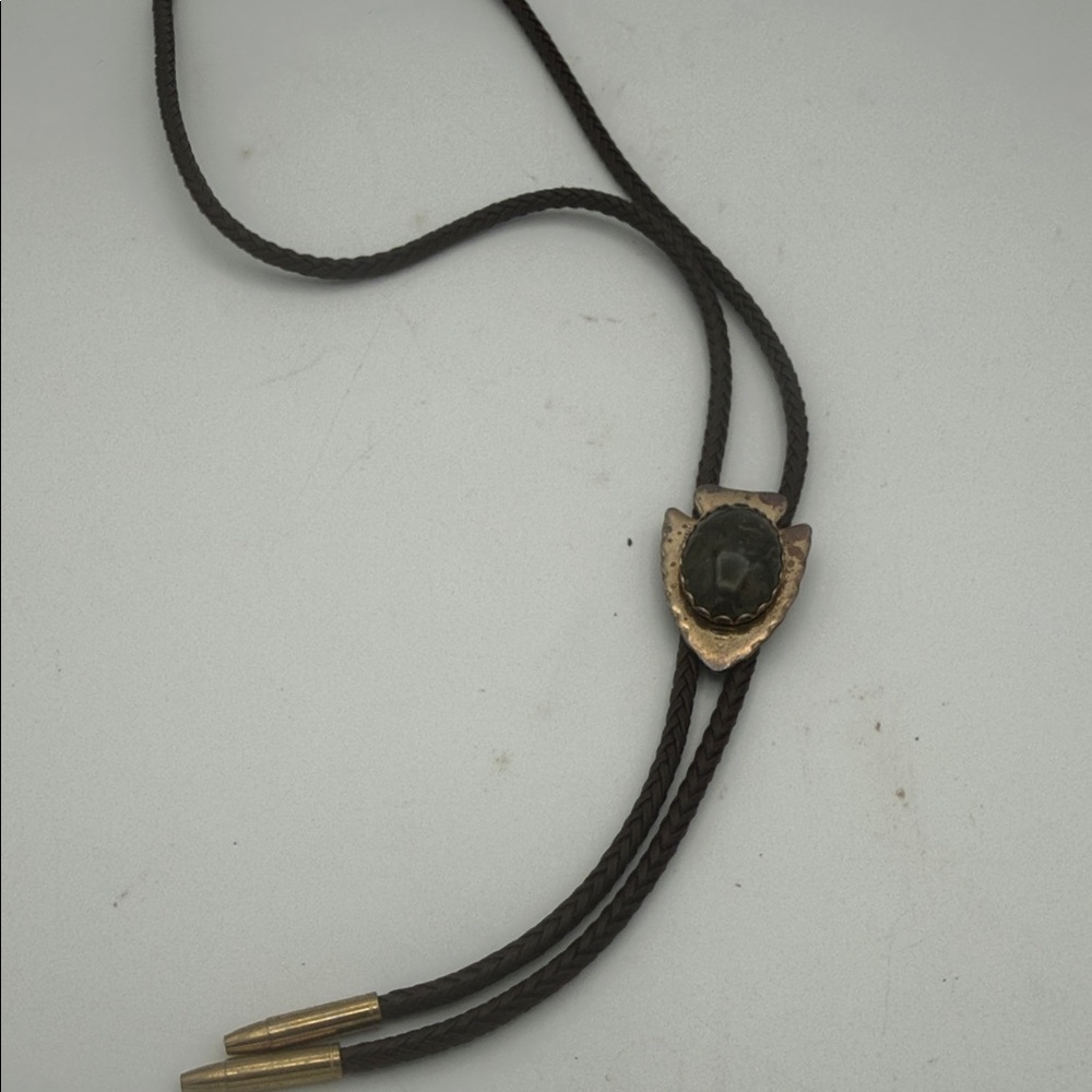 VTG western faux arrowhead & green stone bolo tie brown braid string w/ tips